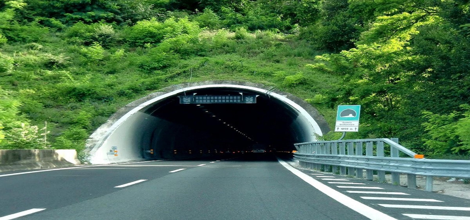 Tunnel